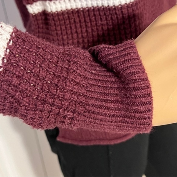 HOLLISTER Burgundy Sweater XS - Picture 4 of 9